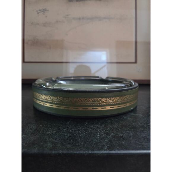 Vintage 8.25" Glass Ashtray w/ Green & Ornate Gold Lounge Barware Mid Century - Picture 2 of 6